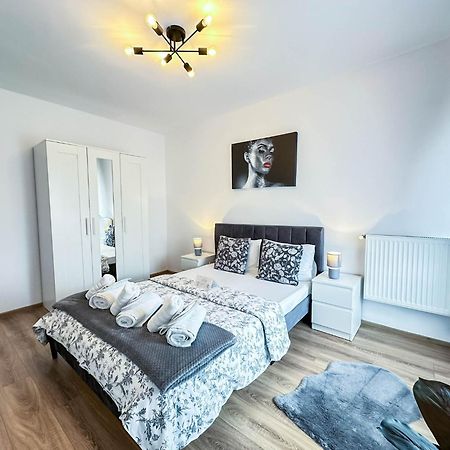 Sunrise Apartments City Center Бухарест Екстер'єр фото